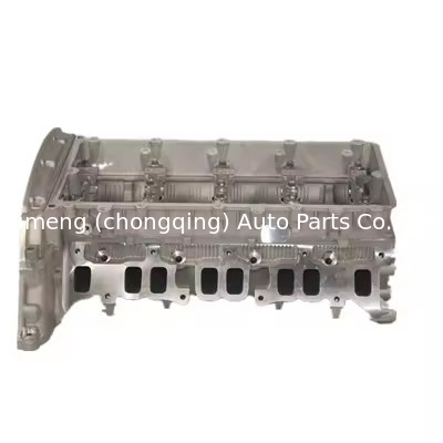ZSD-424 Silnik L4 Głowa cylindra AMC908766 908766 1333272 1701911 YC15-6049-BD dla Ford Transit 2.4L FXFA