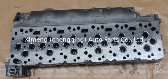 6ISDE Głowa cylindra C4936081 C3977221 C3977225 5282703 Dla Cummins ISDE6.7 6ISD