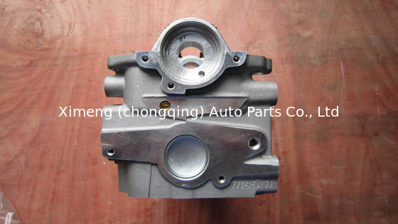 X17D 4EE1 Głowa cylindra 5607008 6607038 5607060 908027 607044 5607008 6607038 Dla Opel ISUZU