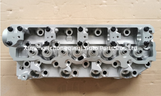 4D56 Kompletny zestaw głowicy cylindra AMC908513 22100-42200 22100-42421 dla Mitsubishi HYUNDAI H100/H1 D4BA D4BH