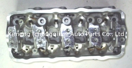 F8A 462Q Głowa cylindra silnika 11100-84300 11110-84301 SJ20/LJ80 dla Suzuki Jimny carry