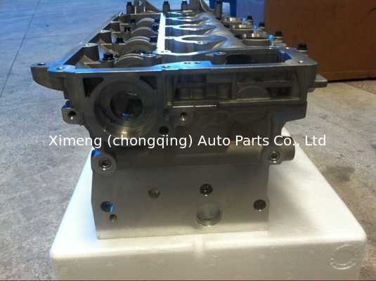 Głowa cylindra C4 AMC908005 02.00.EF 0200.EF 0200EF 1869775 DW10BTED4 dla Peugeota C4 2.2HDI